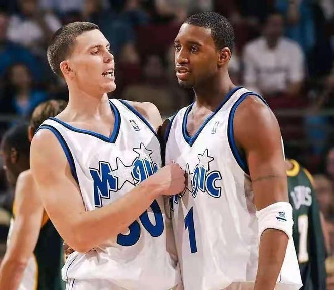 加盟红黑军 加盟红黑军