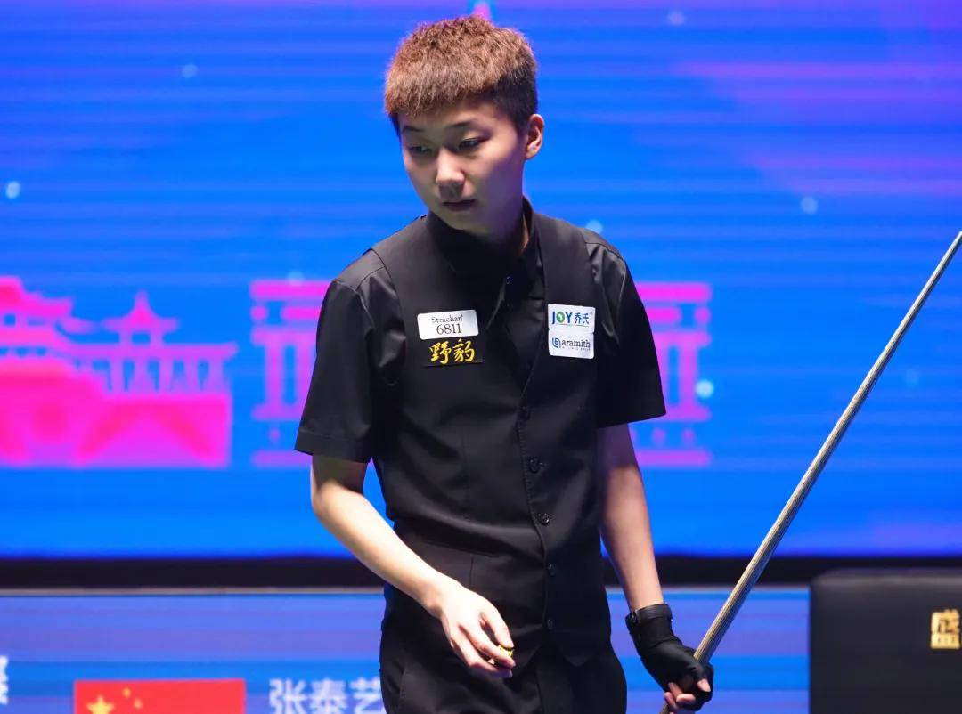 市的足球水 市的足球水